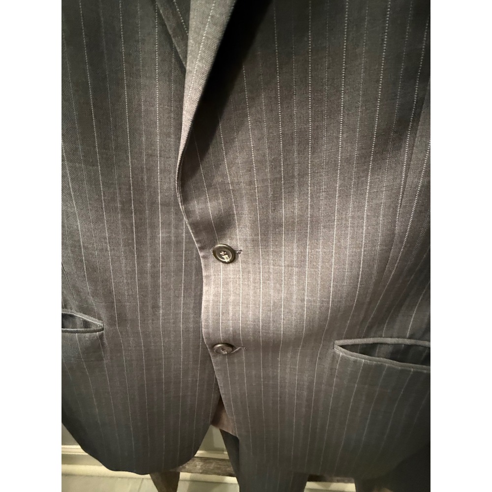 Ralph Lauren Suit 44R Gray Pinstripe Wool 2-Button Jkt and Pleated 40R pants. - Picture 2 of 8